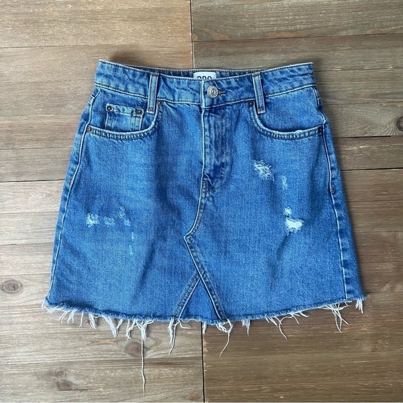 UO BDG Distressed Denim Mini Skirt - Picture 3 of 8
